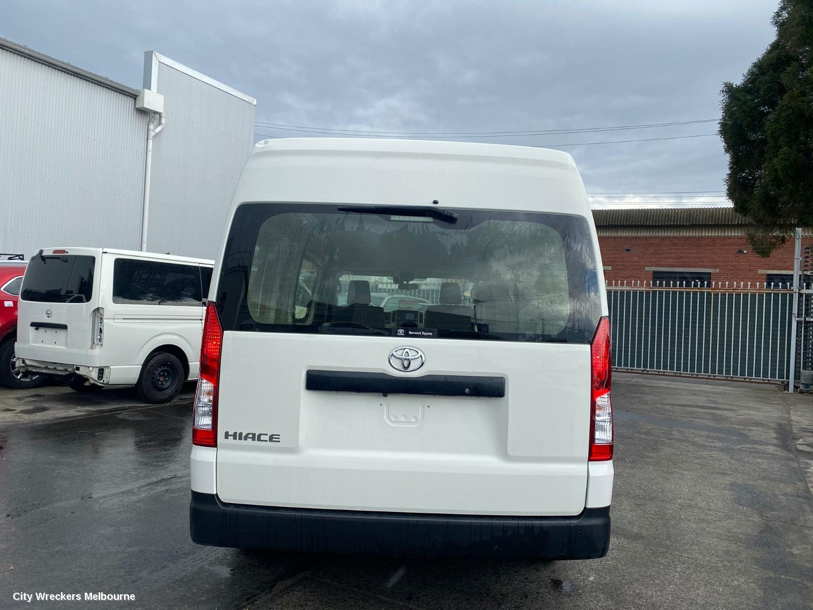 TOYOTA HIACE 2020 Front Seat