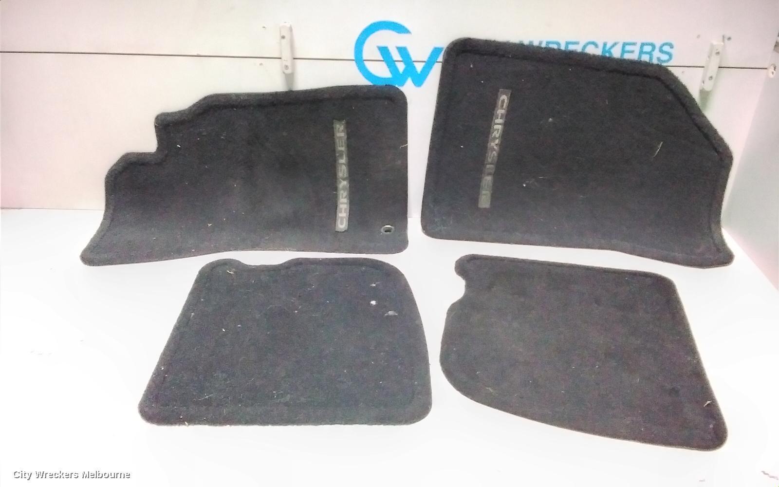 CHRYSLER SEBRING 2010 Floor Mats