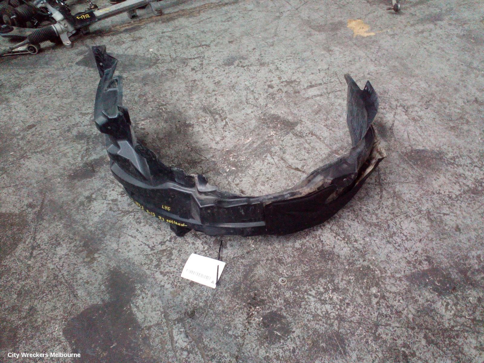 MITSUBISHI OUTLANDER 2013 Left Guard Liner