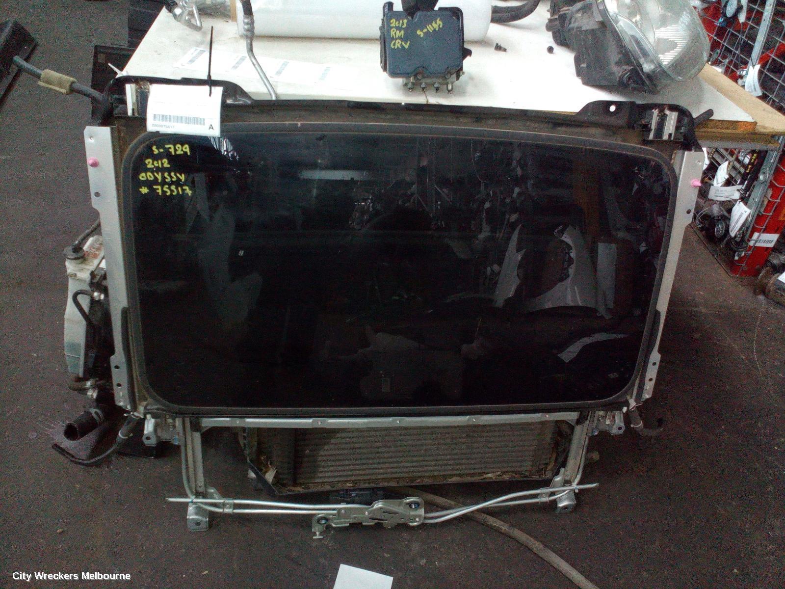 HONDA ODYSSEY 2012 Roof Glass/Sunroof/T