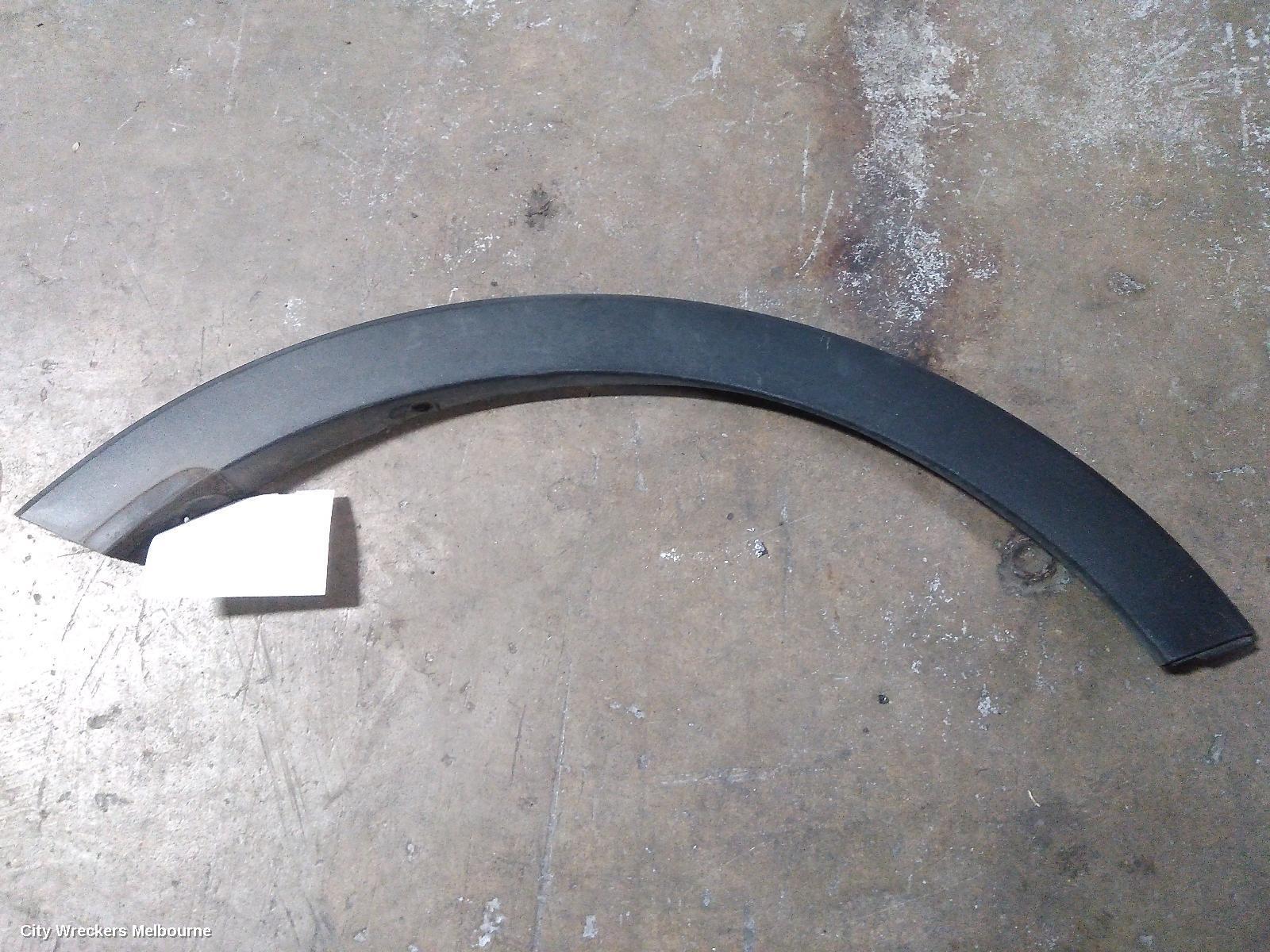 KIA SPORTAGE 2013 Wheel Arch Flare