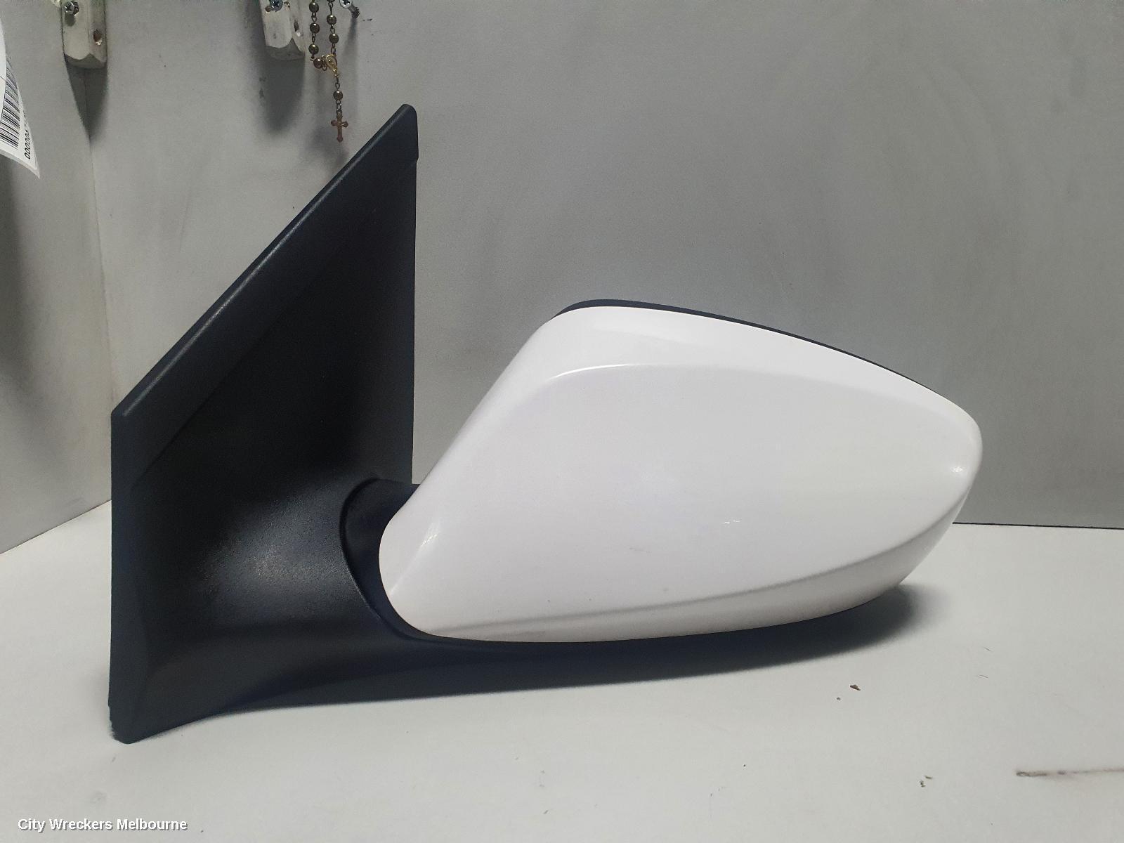 HYUNDAI I30 2012 Left Door Mirror