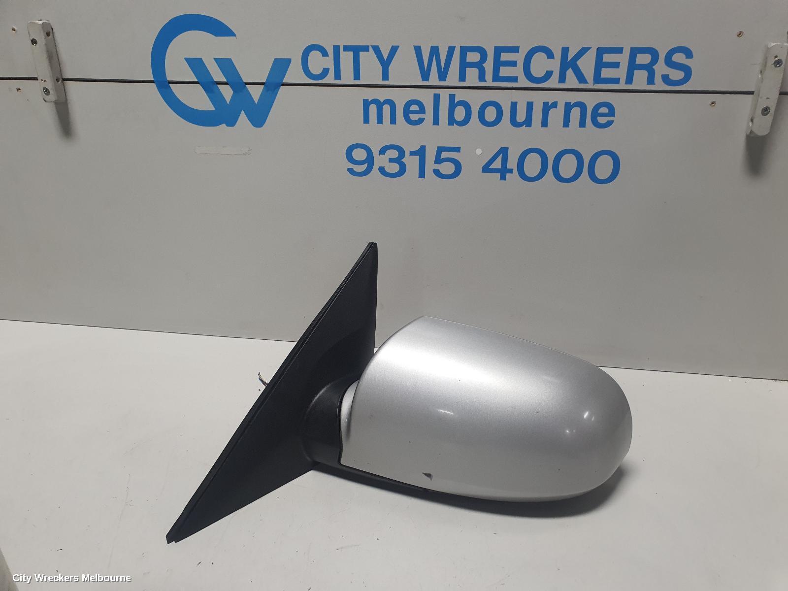 HYUNDAI SONATA 2006 Left Door Mirror