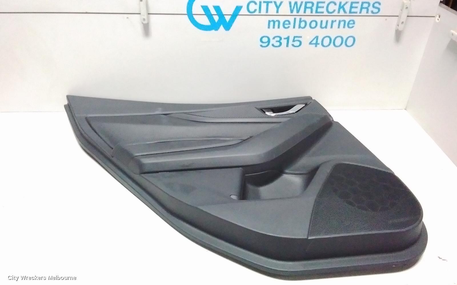 SUBARU IMPREZA 2017 Door Trim