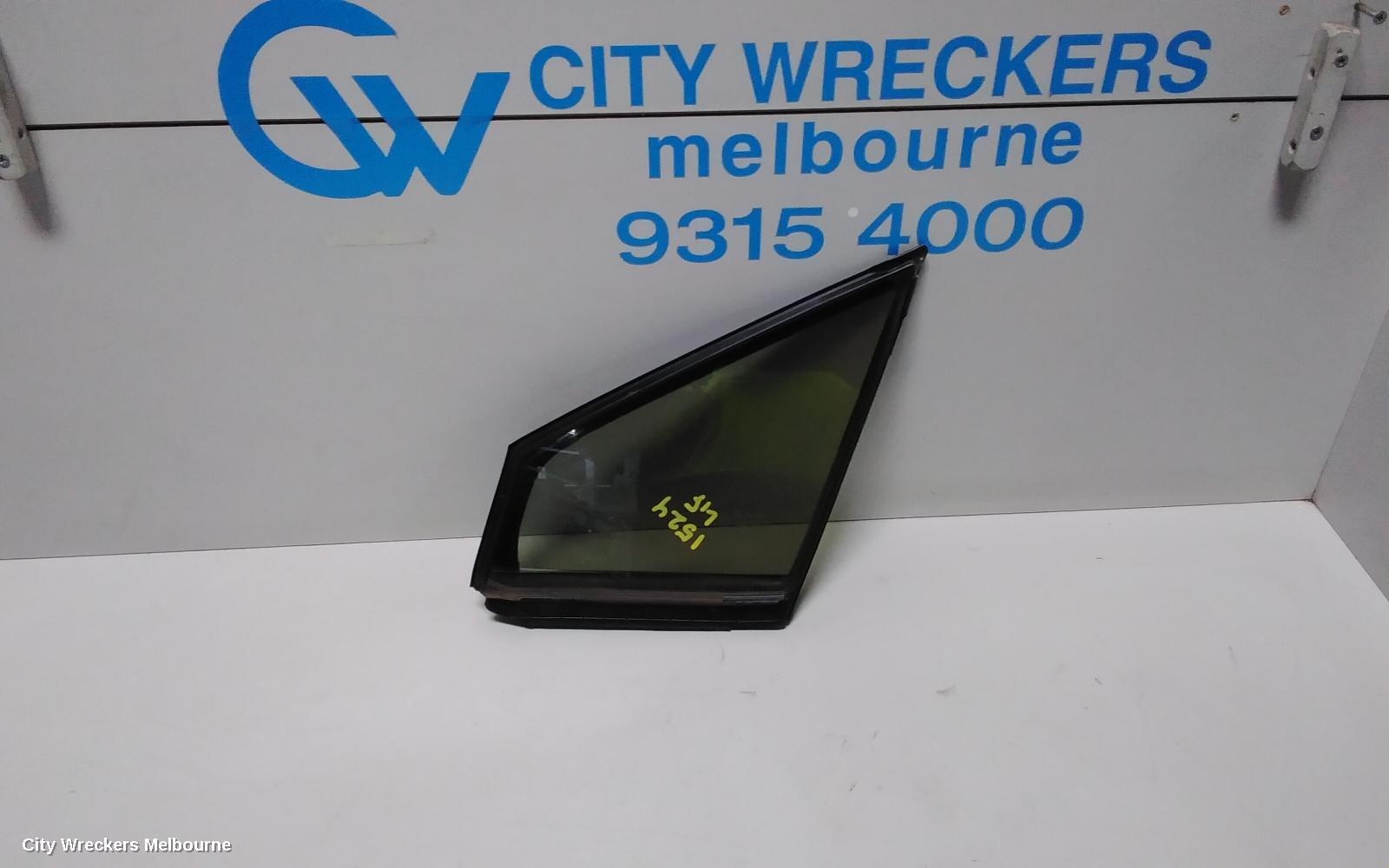 SUBARU IMPREZA 2017 Left Front 1/4 Door Glass