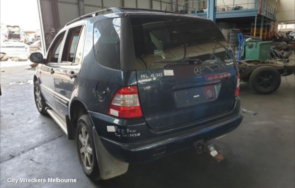 MERCEDES M CLASS 1999 Left Taillight