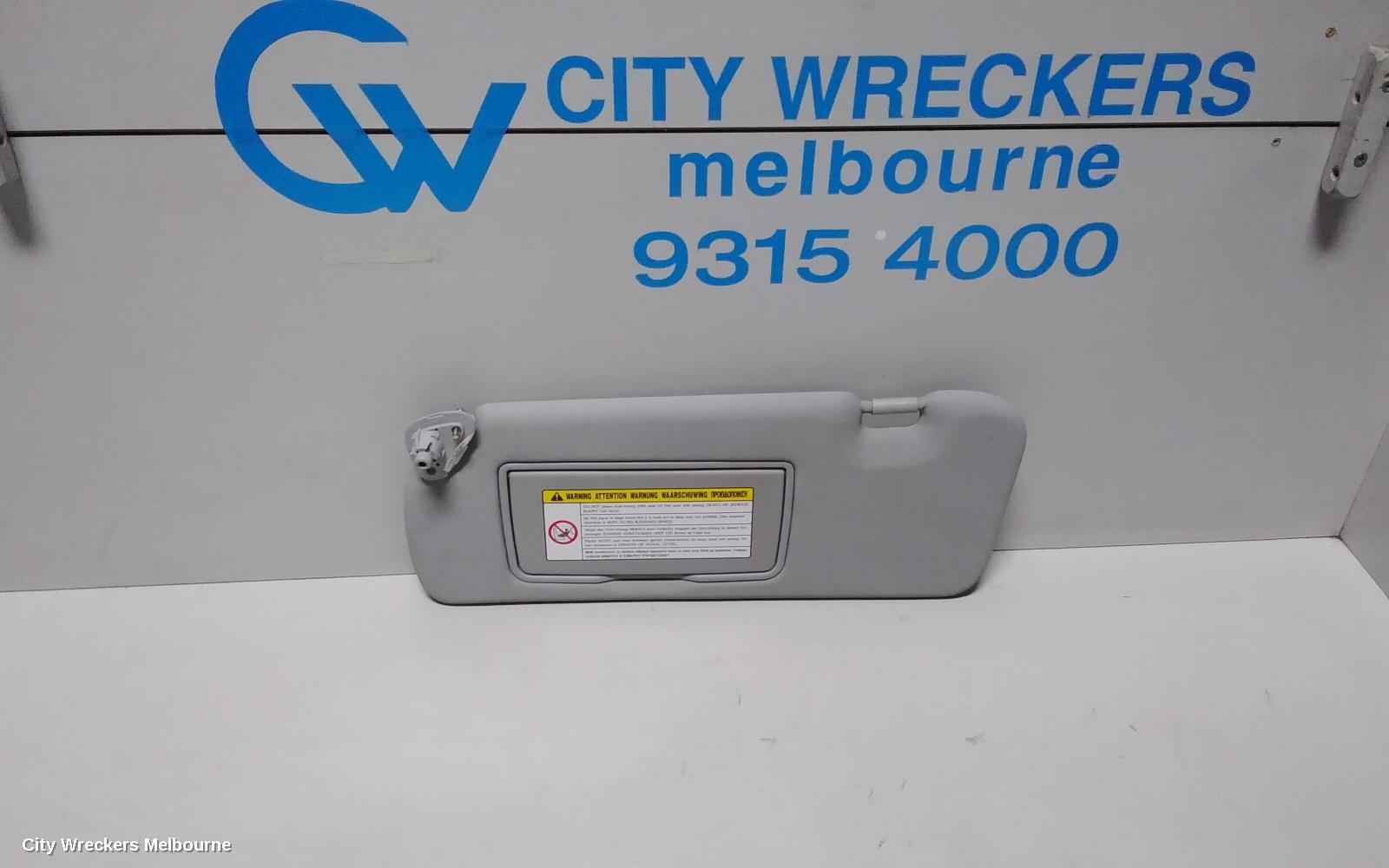 HONDA CRV 2010 Sunvisor