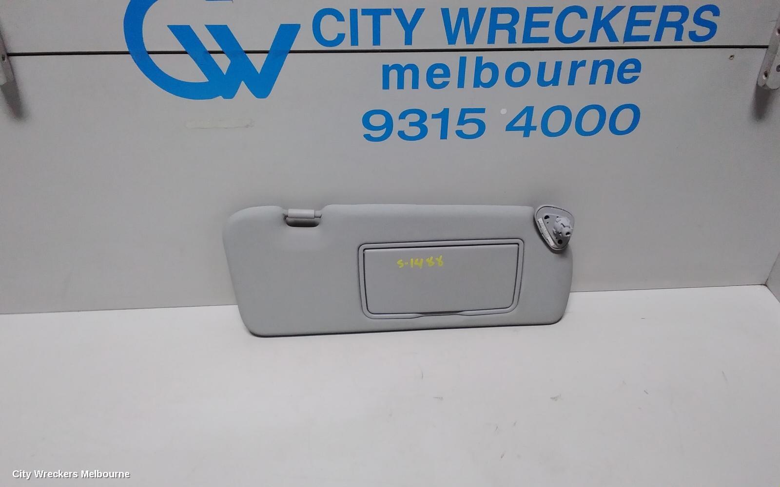 HONDA CRV 2010 Sunvisor