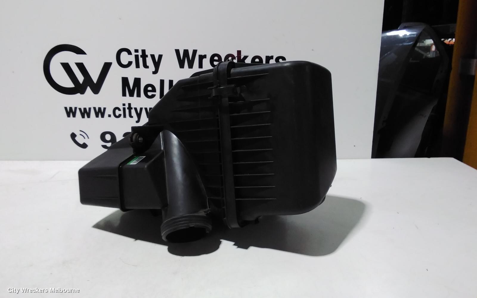HYUNDAI ILOAD/IMAX 2010 Air Cleaner/Box