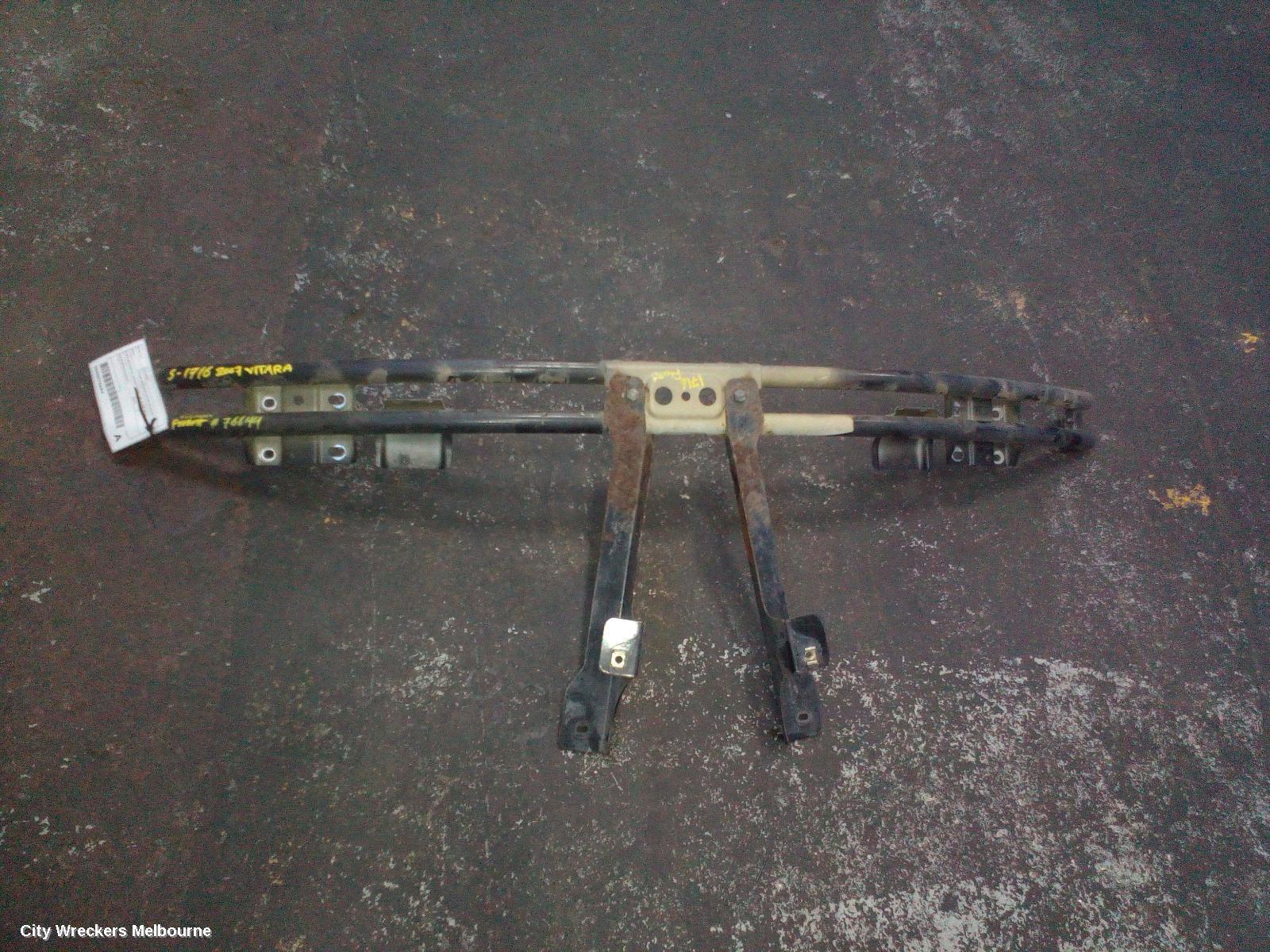SUZUKI VITARA 2007 F/Bar Reinforc/Brack