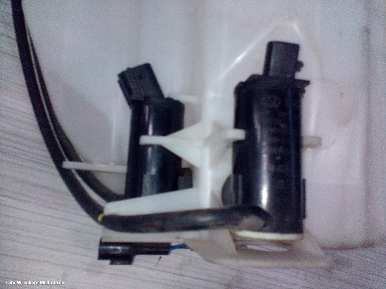 KIA SPORTAGE 2015 Washer Bottle