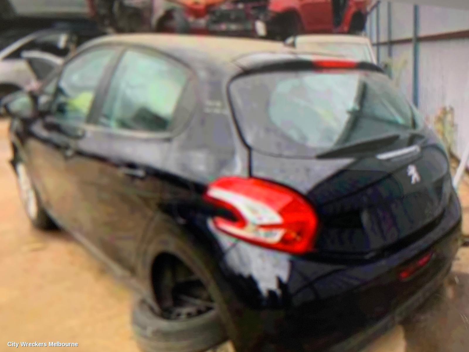 PEUGEOT 208 2014 Right Guard