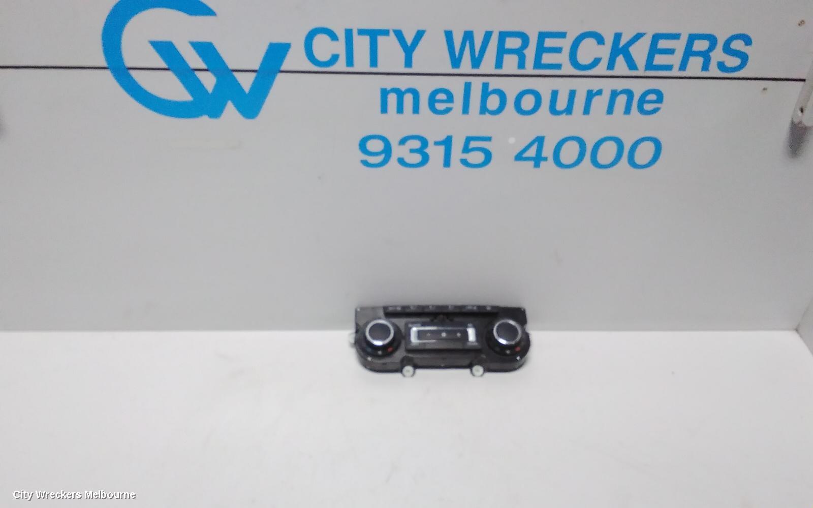 SKODA OCTAVIA 2013 Heater/Ac Controls