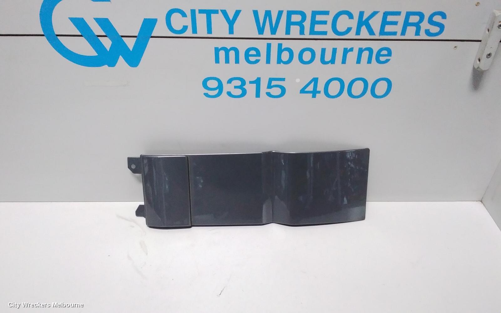 VOLKSWAGEN TRANSPORTER 2014 Fuel Door / Filler