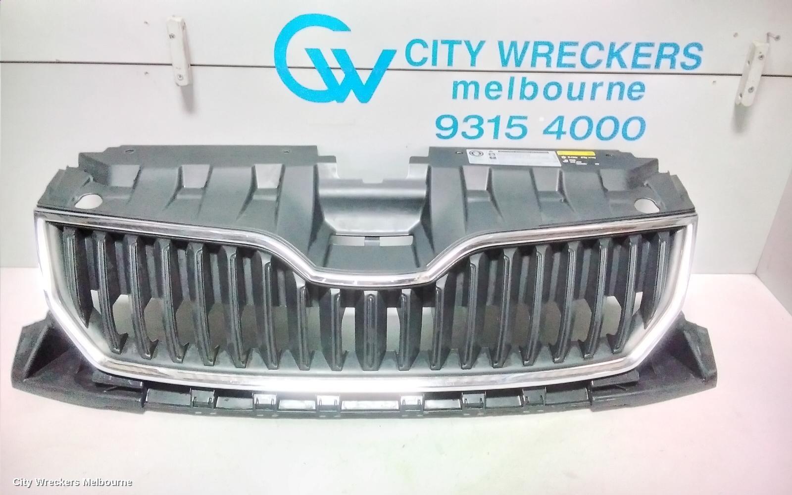 SKODA FABIA 2016 Grille