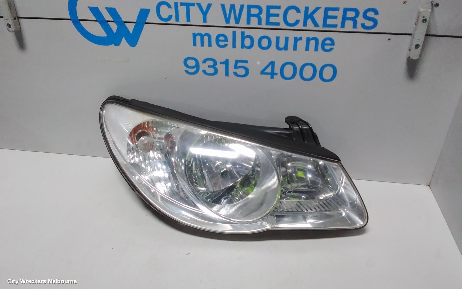 HYUNDAI ELANTRA 2009 Right Headlamp
