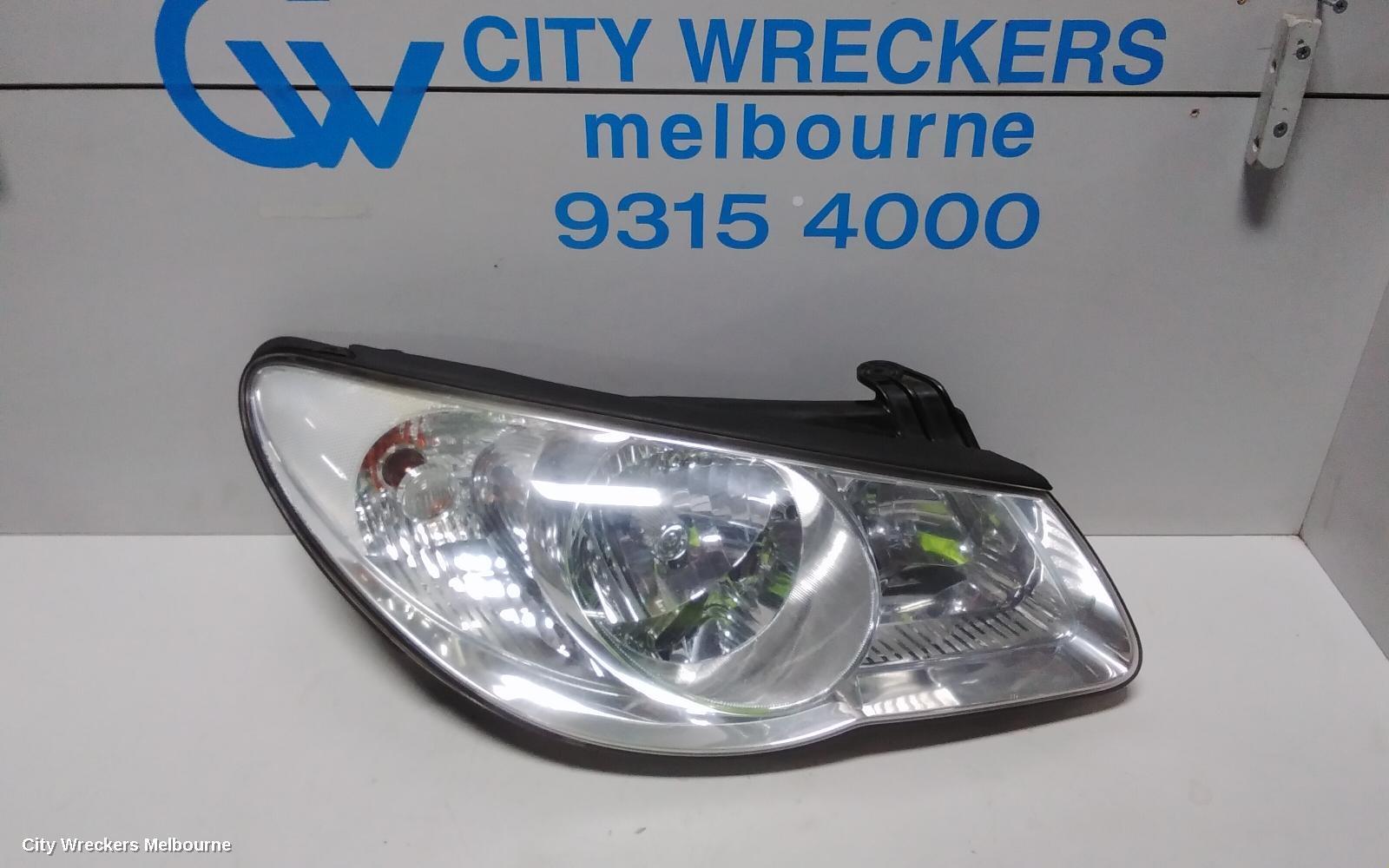 HYUNDAI ELANTRA 2009 Right Headlamp
