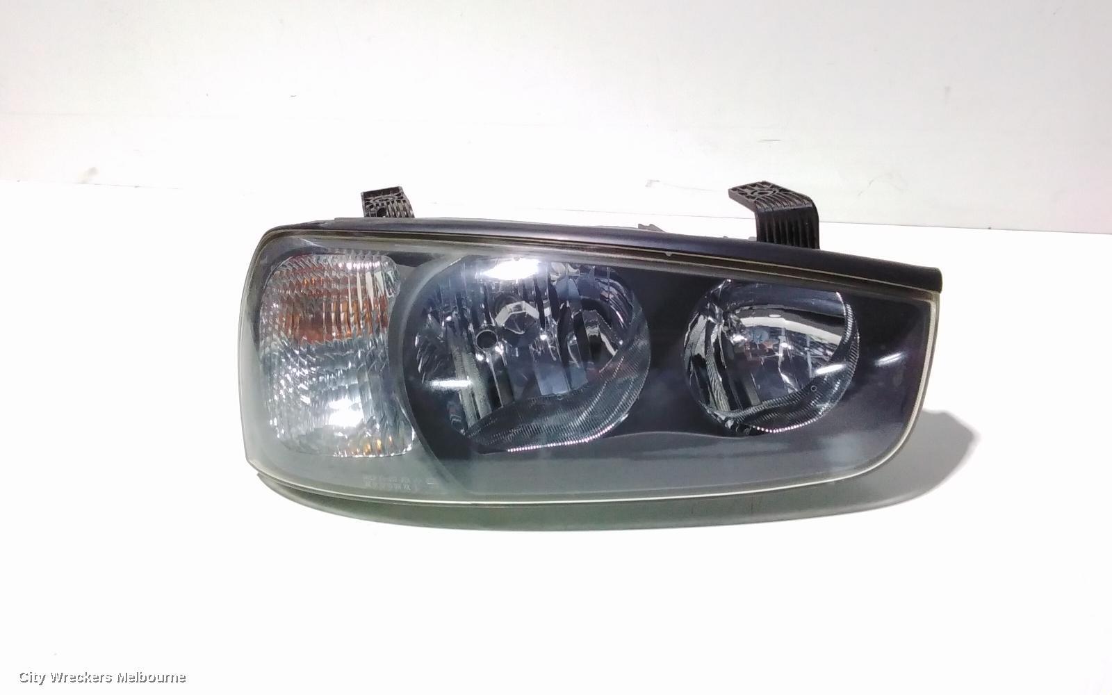 HYUNDAI ELANTRA 2001 Right Headlamp