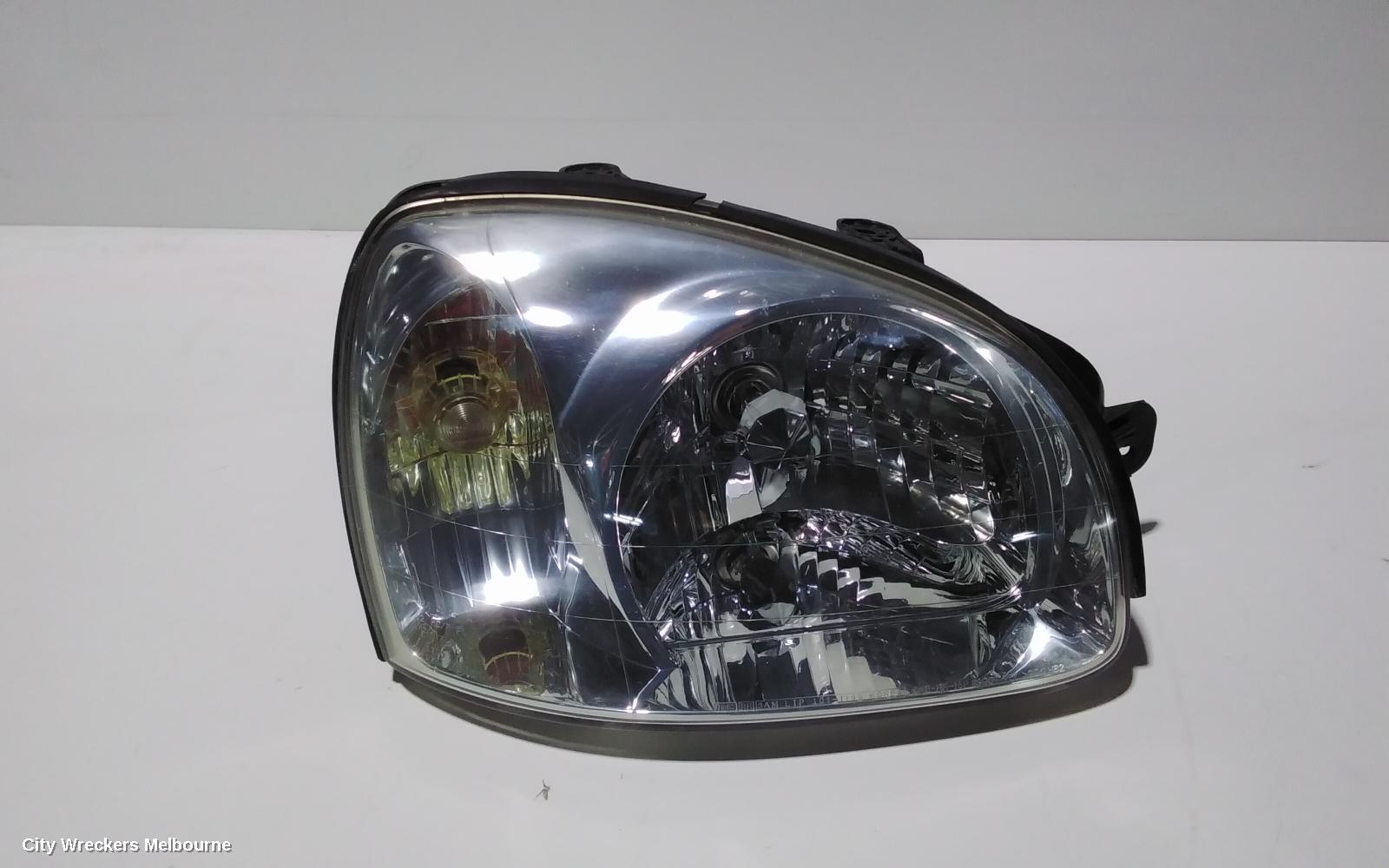 HYUNDAI SANTA FE 2002 Right Headlamp