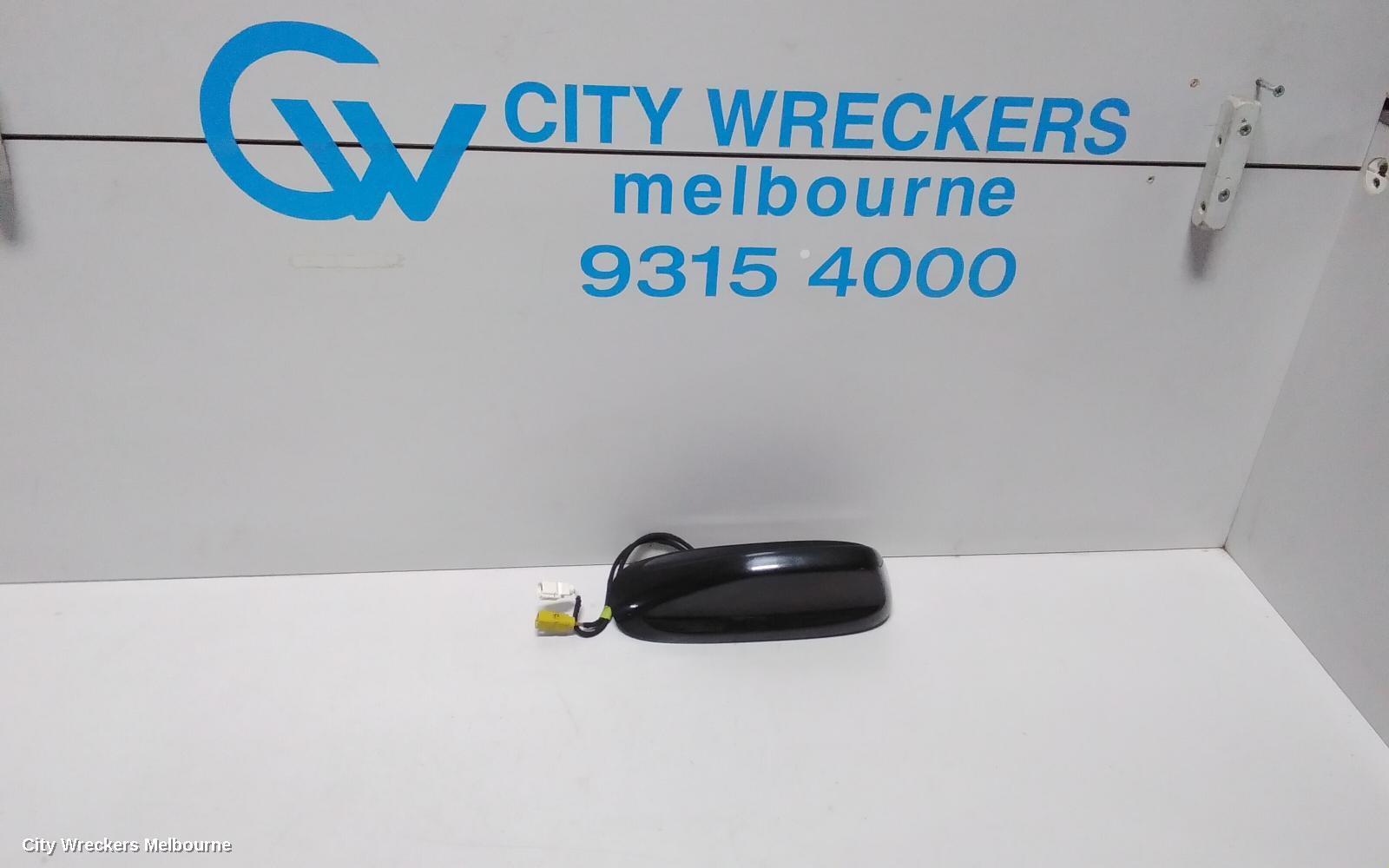 JEEP CHEROKEE 2015 Antenna