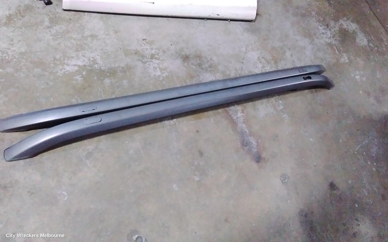 JEEP CHEROKEE 2015 Roof Rail