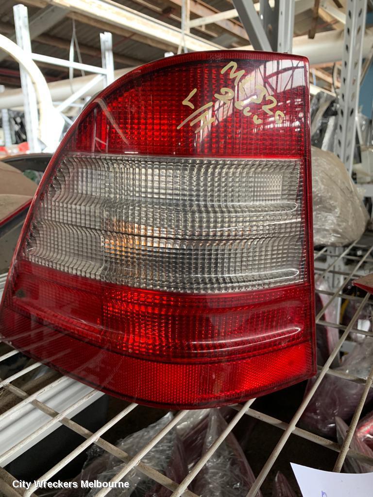 MERCEDES M CLASS 2000 Left Taillight