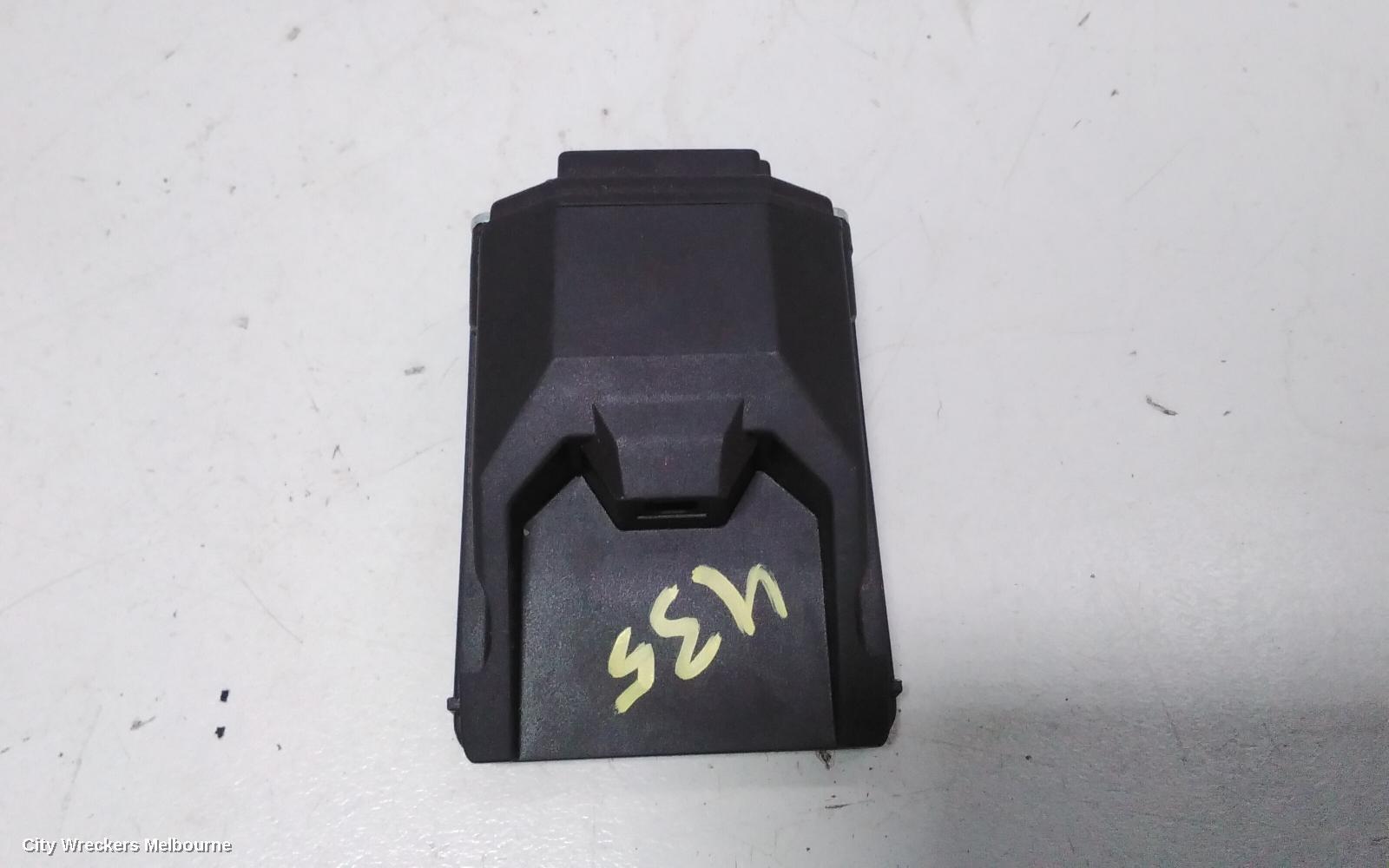 JEEP CHEROKEE 2015 REVERSE_CAMERA
