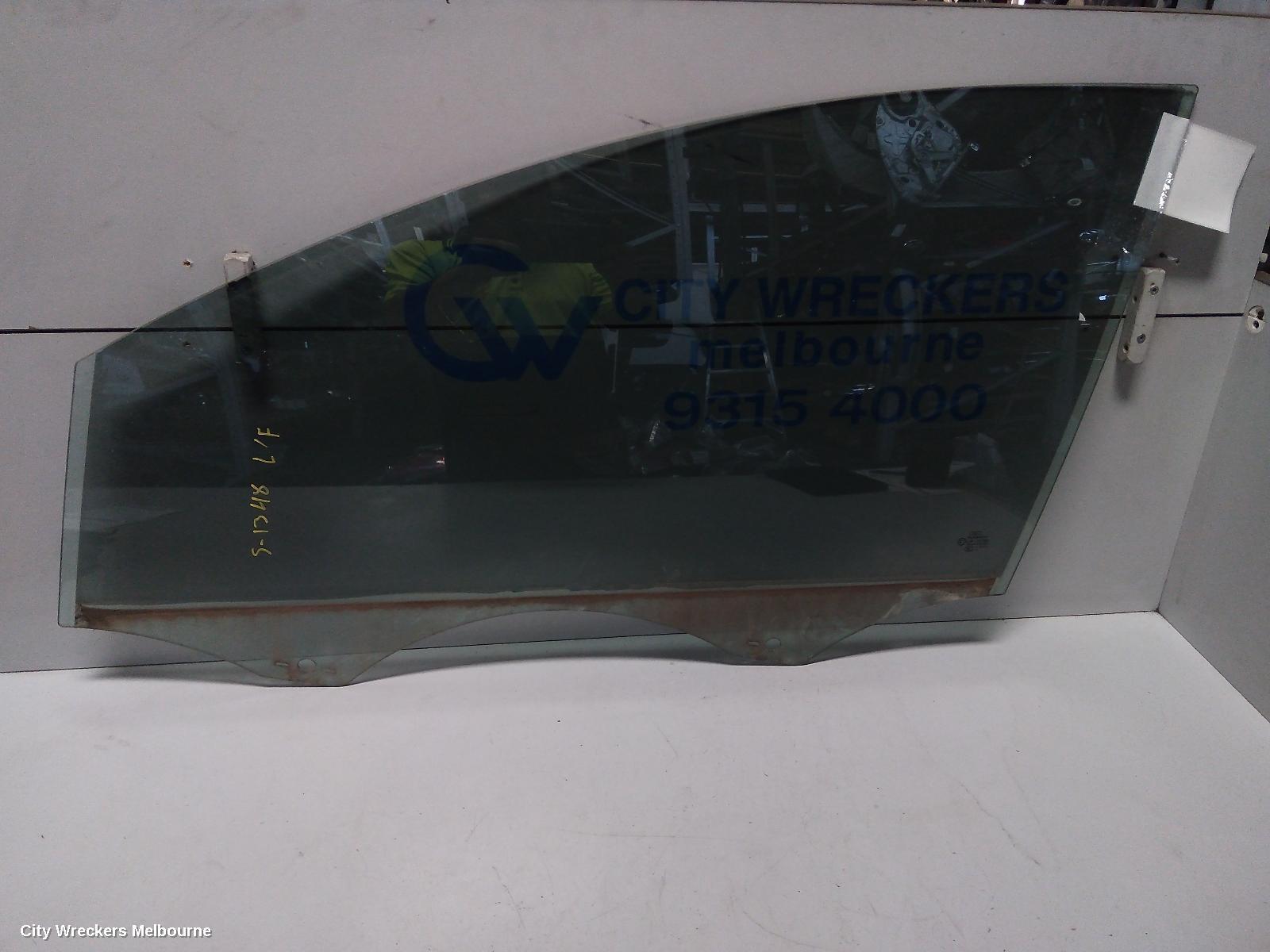 AUDI Q7 2008 Left Front Door Window
