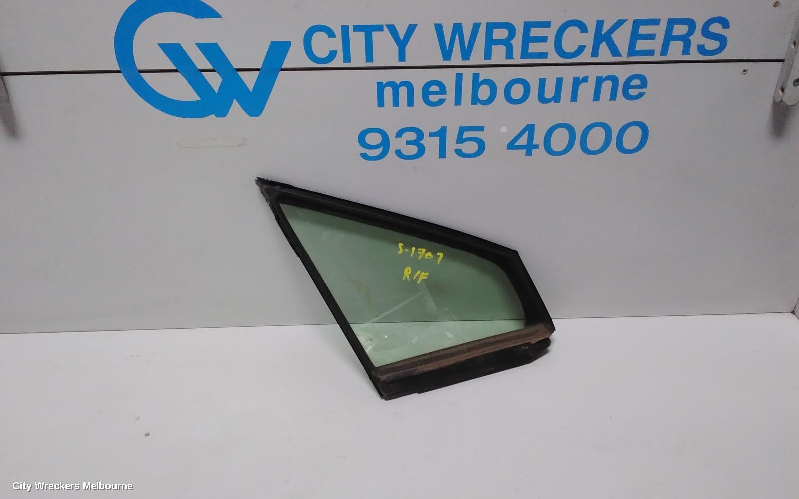 SUBARU XV 2019 Right Front 1/4 Door Glass