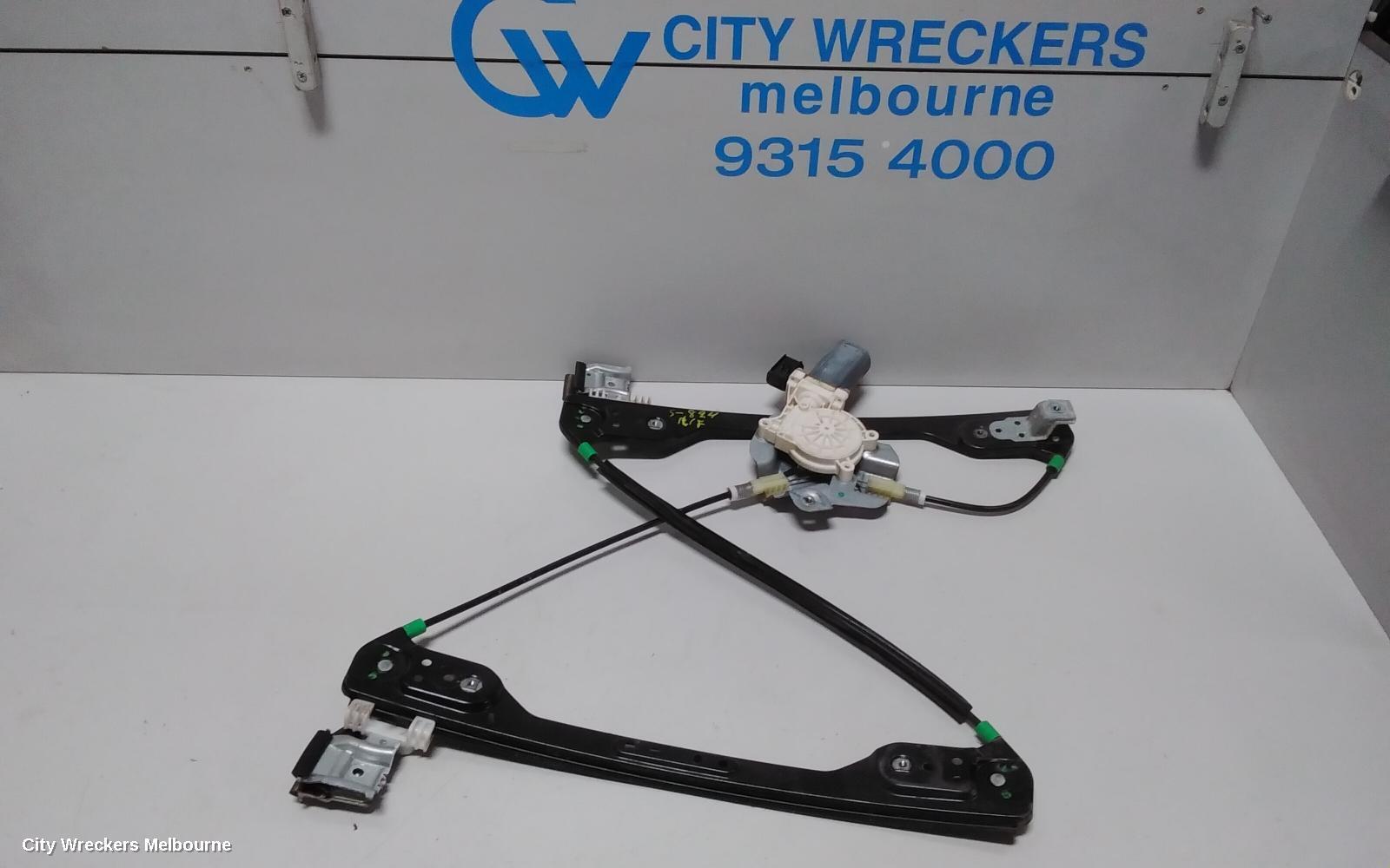 CHRYSLER 300C 2007 Left Front Window Reg/Motor