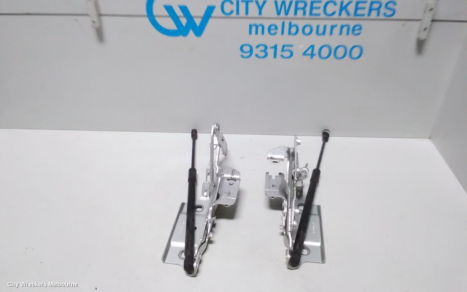 HOLDEN COMMODORE 2019 Bonnet Hinge/Strut