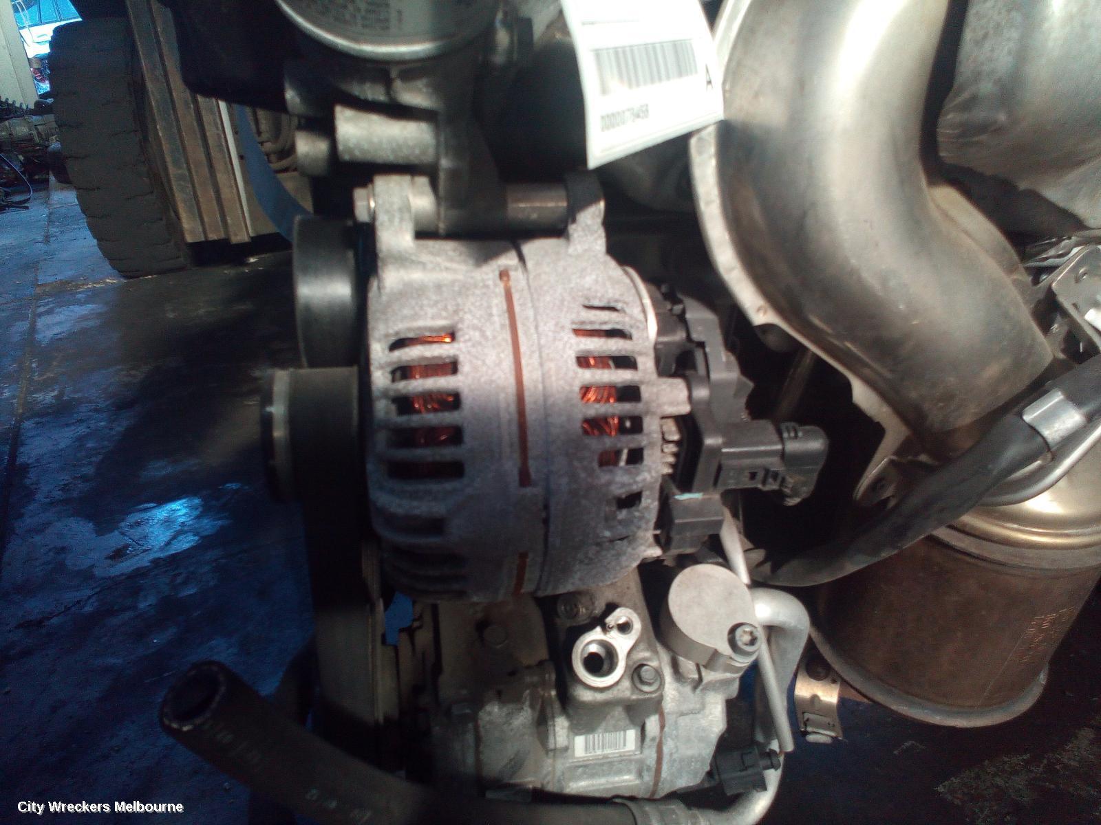 SKODA OCTAVIA 2013 Alternator