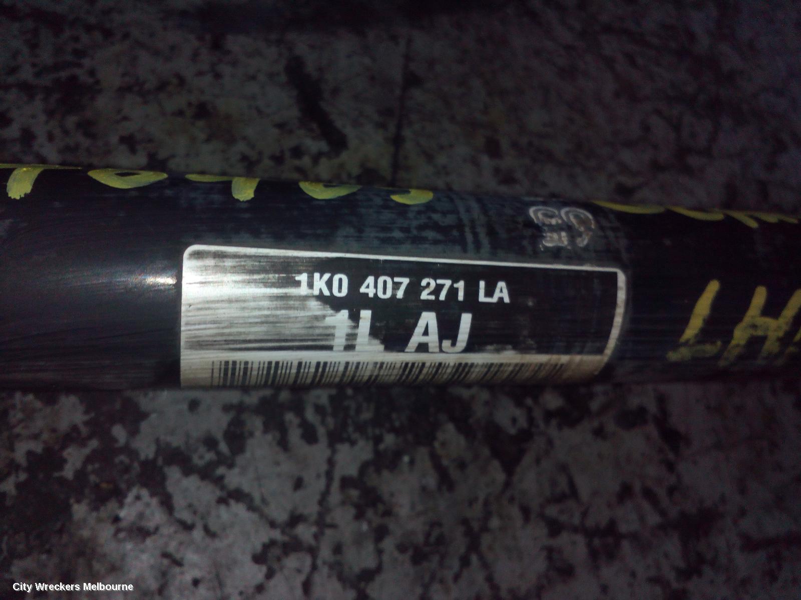 SKODA OCTAVIA 2013 Left Driveshaft