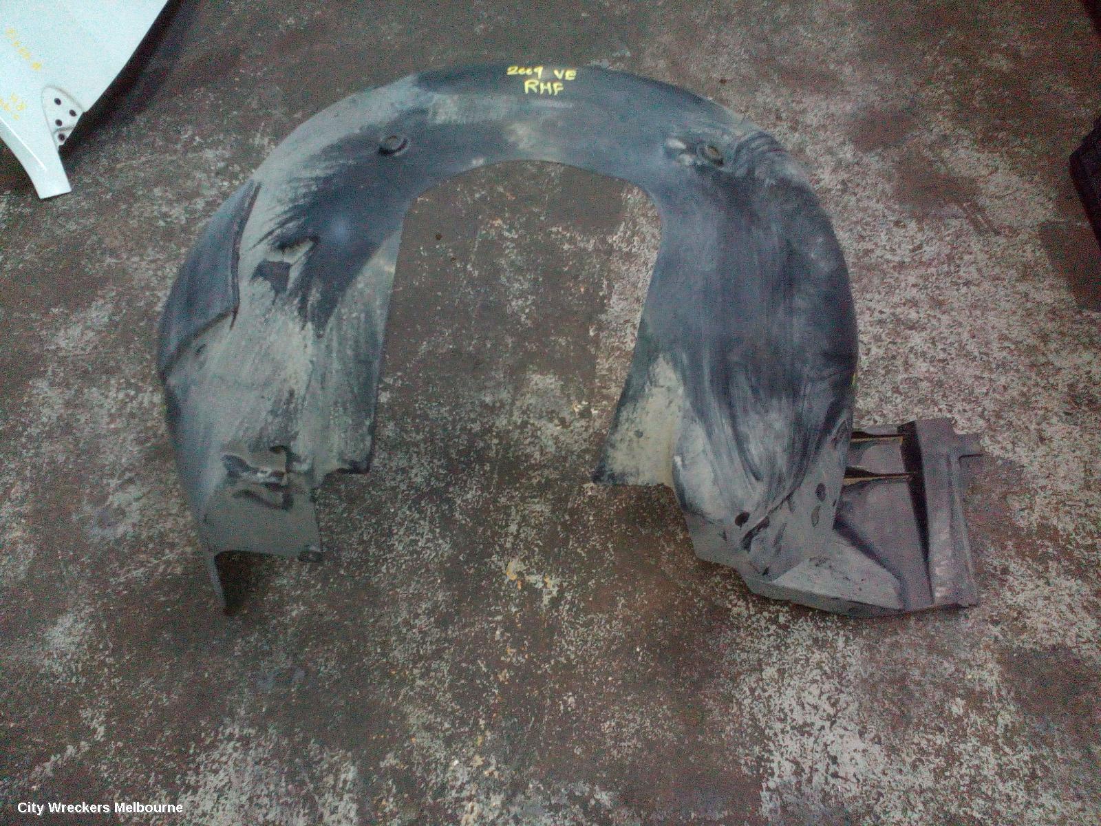 HOLDEN COMMODORE 2009 Right Guard Liner