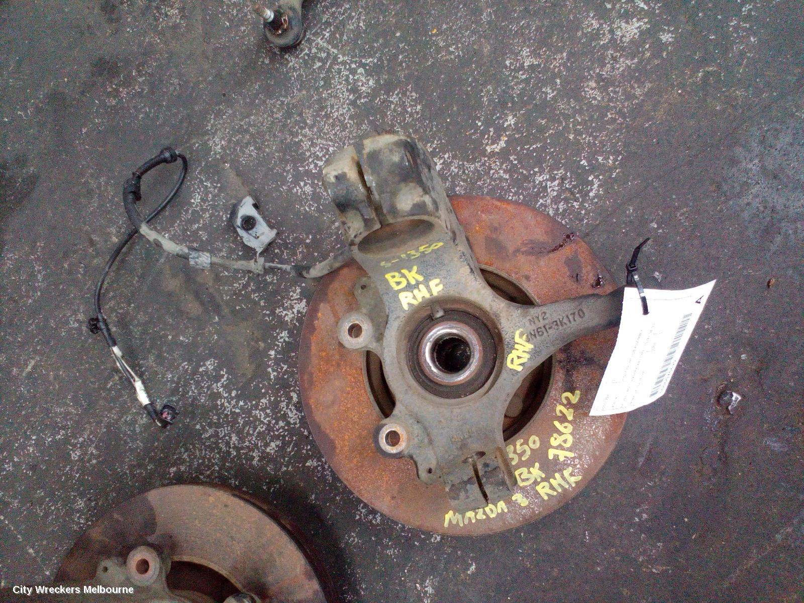 MAZDA 3 2005 Right Front Hub Assembly