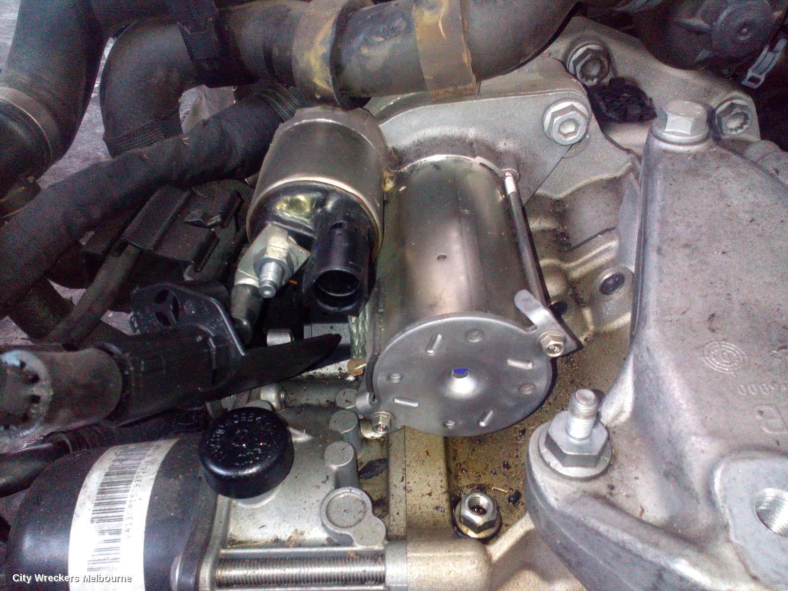 VOLKSWAGEN GOLF 2011 Starter