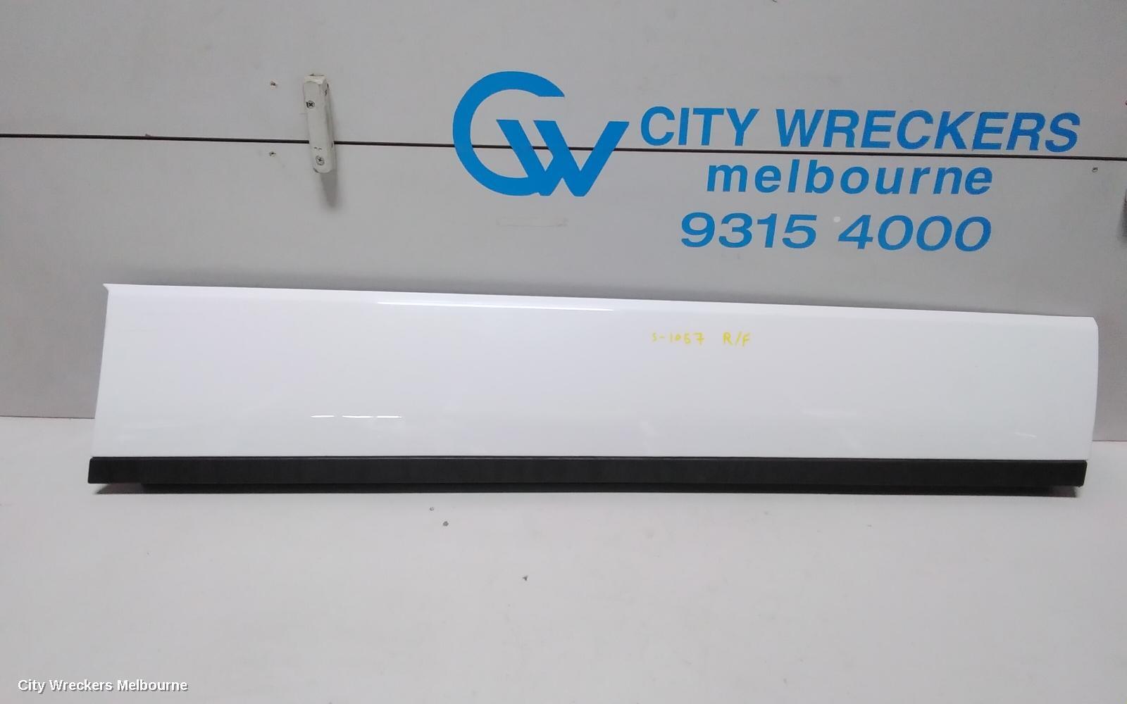 LAND ROVER RANGEROVER EVOQUE 2016 Body/Door Mould