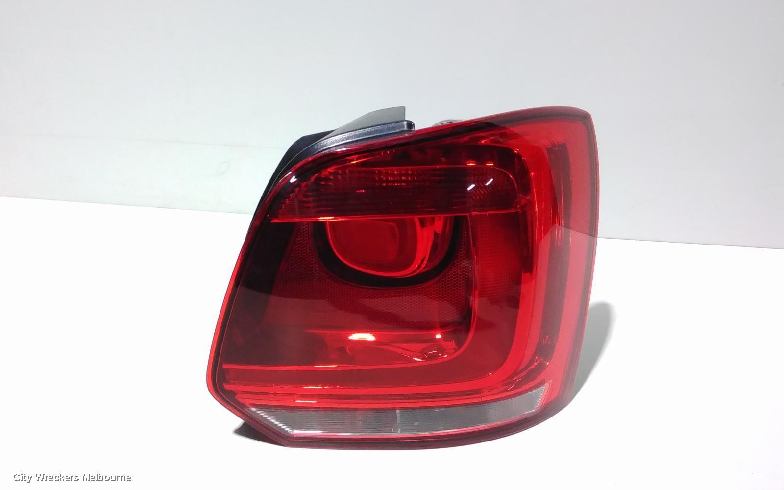 VOLKSWAGEN POLO 2014 Right Taillight