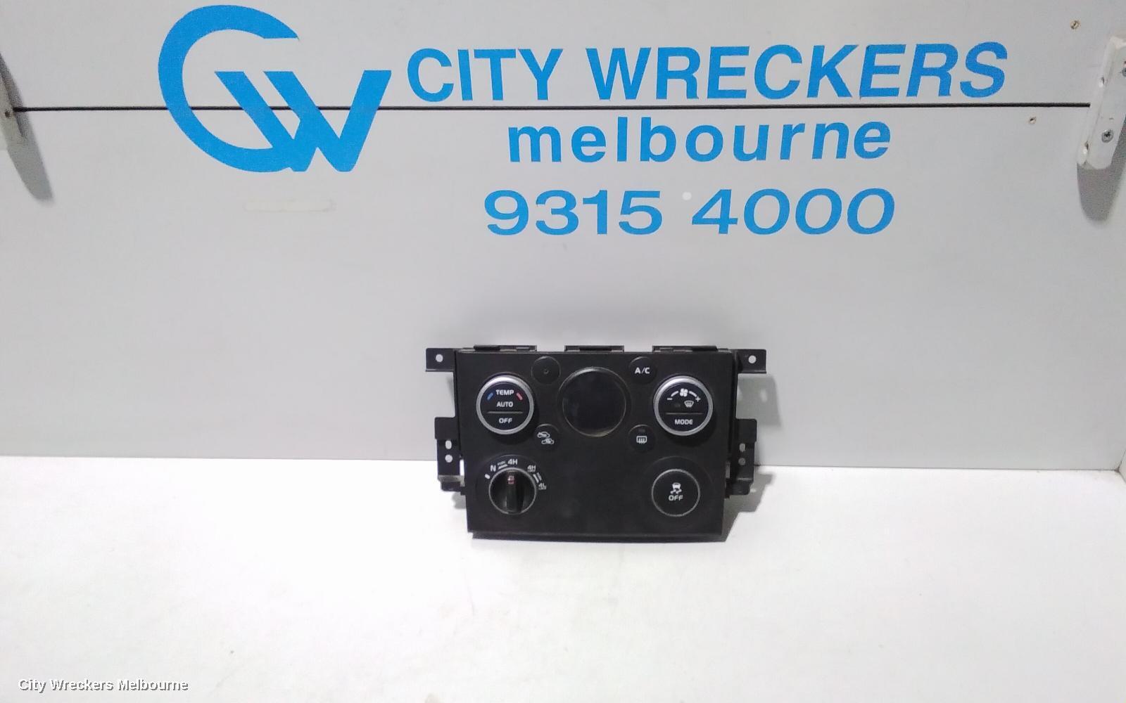 SUZUKI VITARA 2012 Heater/Ac Controls