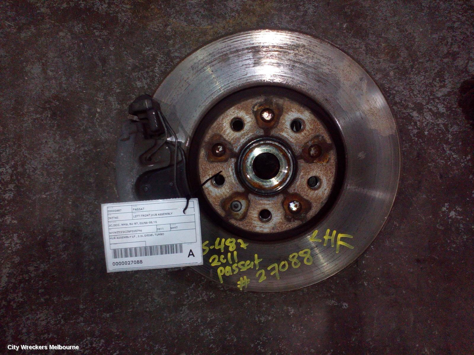 VOLKSWAGEN PASSAT 2011 Left Front Hub Assembly