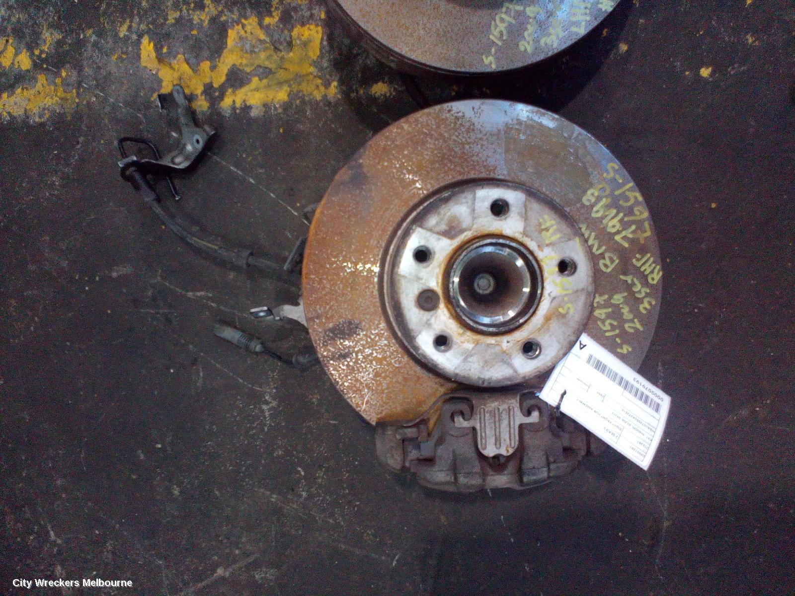 BMW 3 SERIES 2009 Right Front Hub Assembly