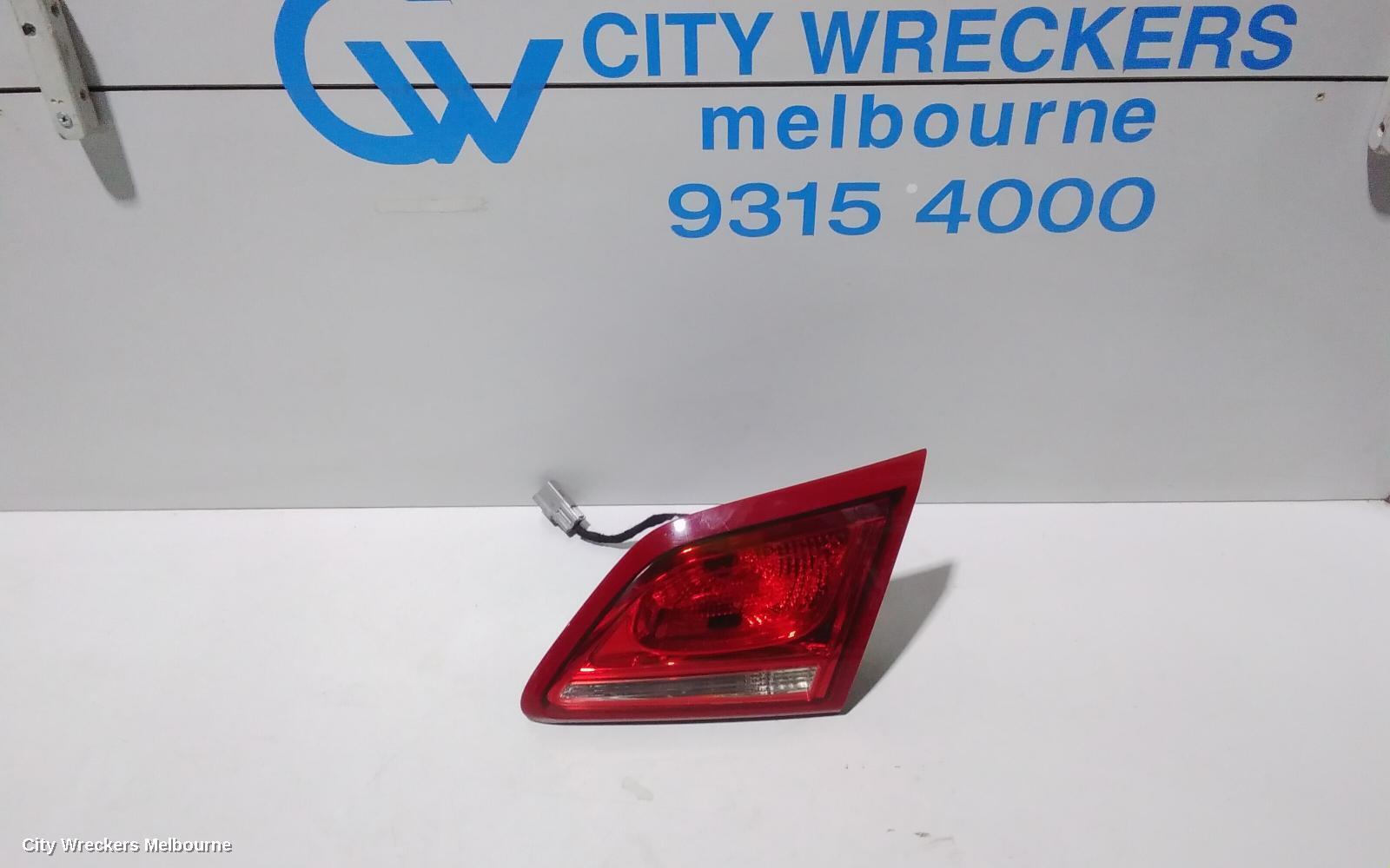 HOLDEN COMMODORE 2015 Rear Garnish