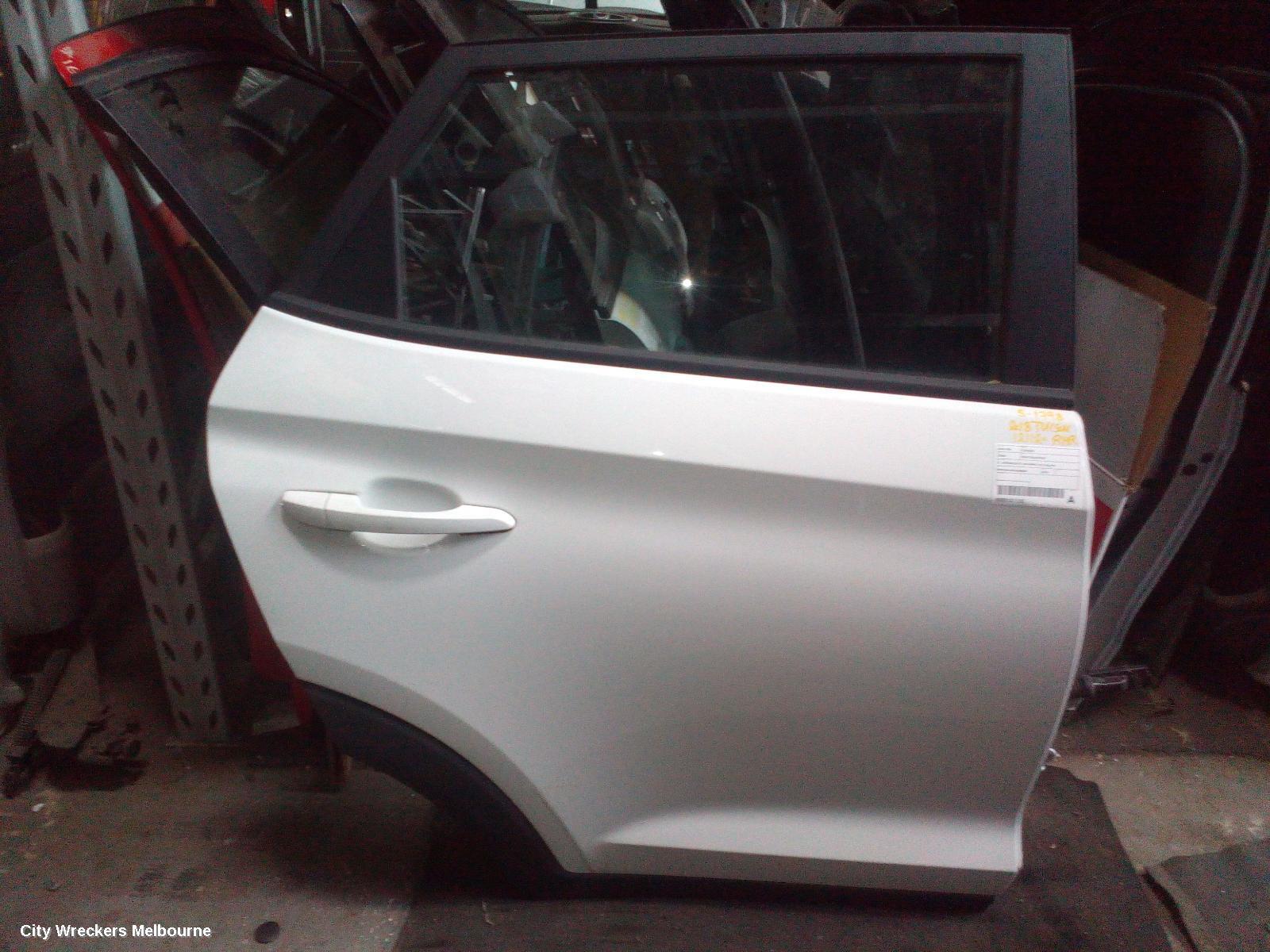 HYUNDAI TUCSON 2018 RIGHT_REAR_DOOR_SLIDING