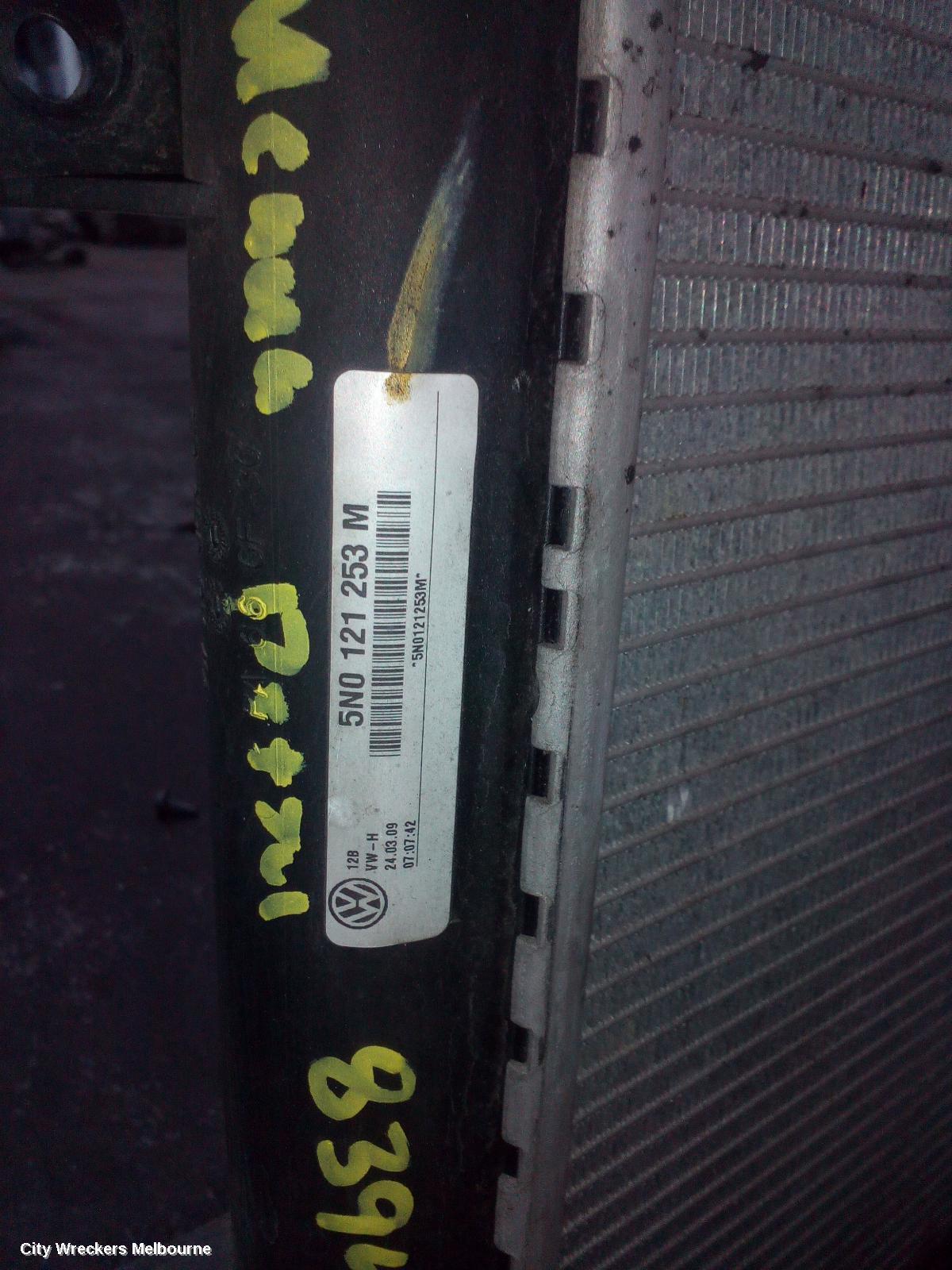VOLKSWAGEN TIGUAN 2009 Radiator