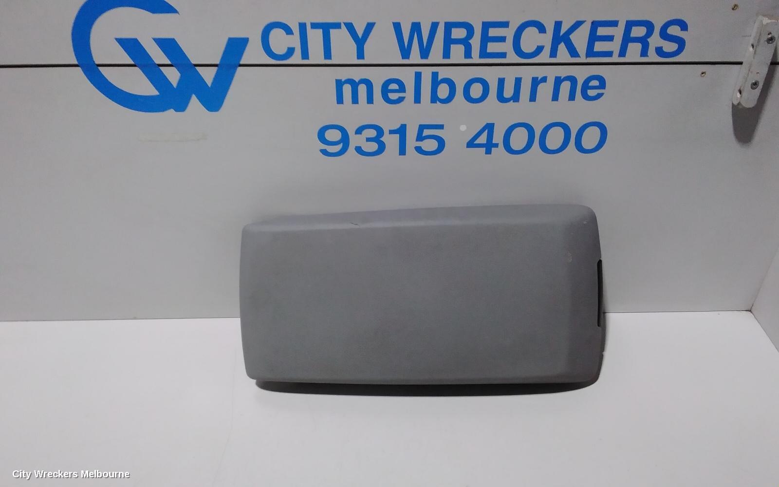 CHRYSLER 300C 2007 Console