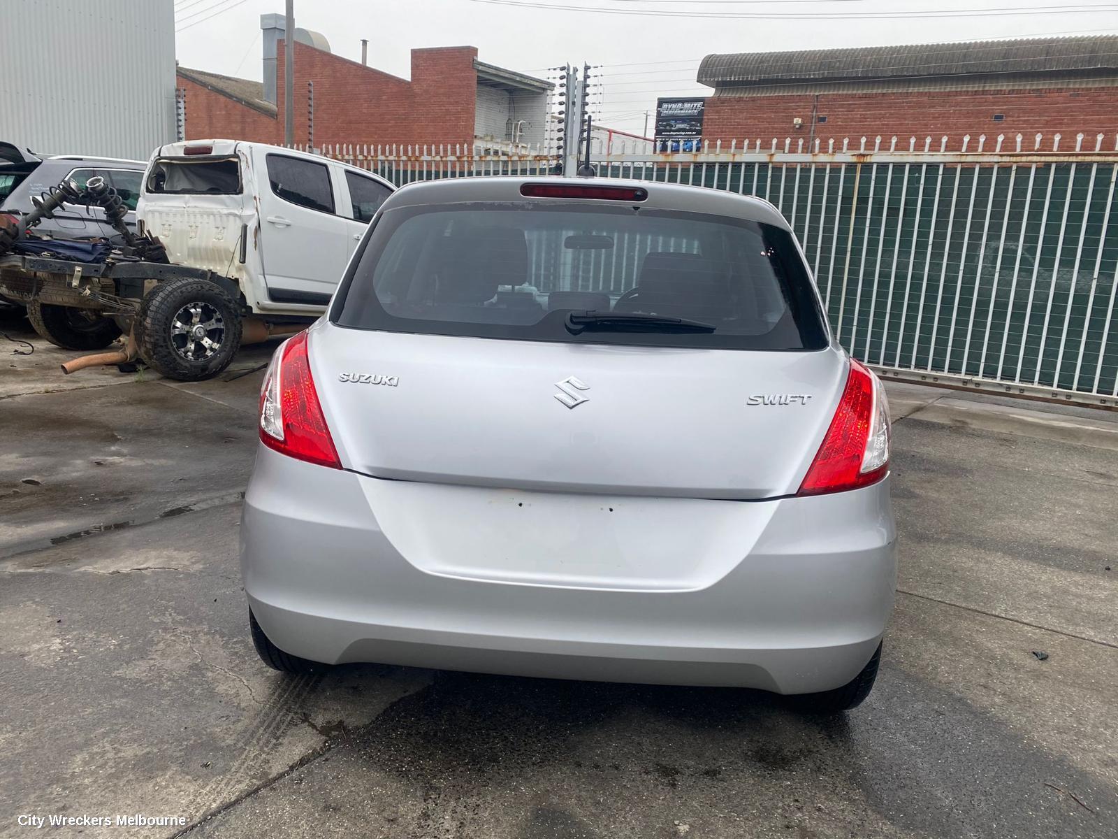 SUZUKI SWIFT 2012 Right Guard