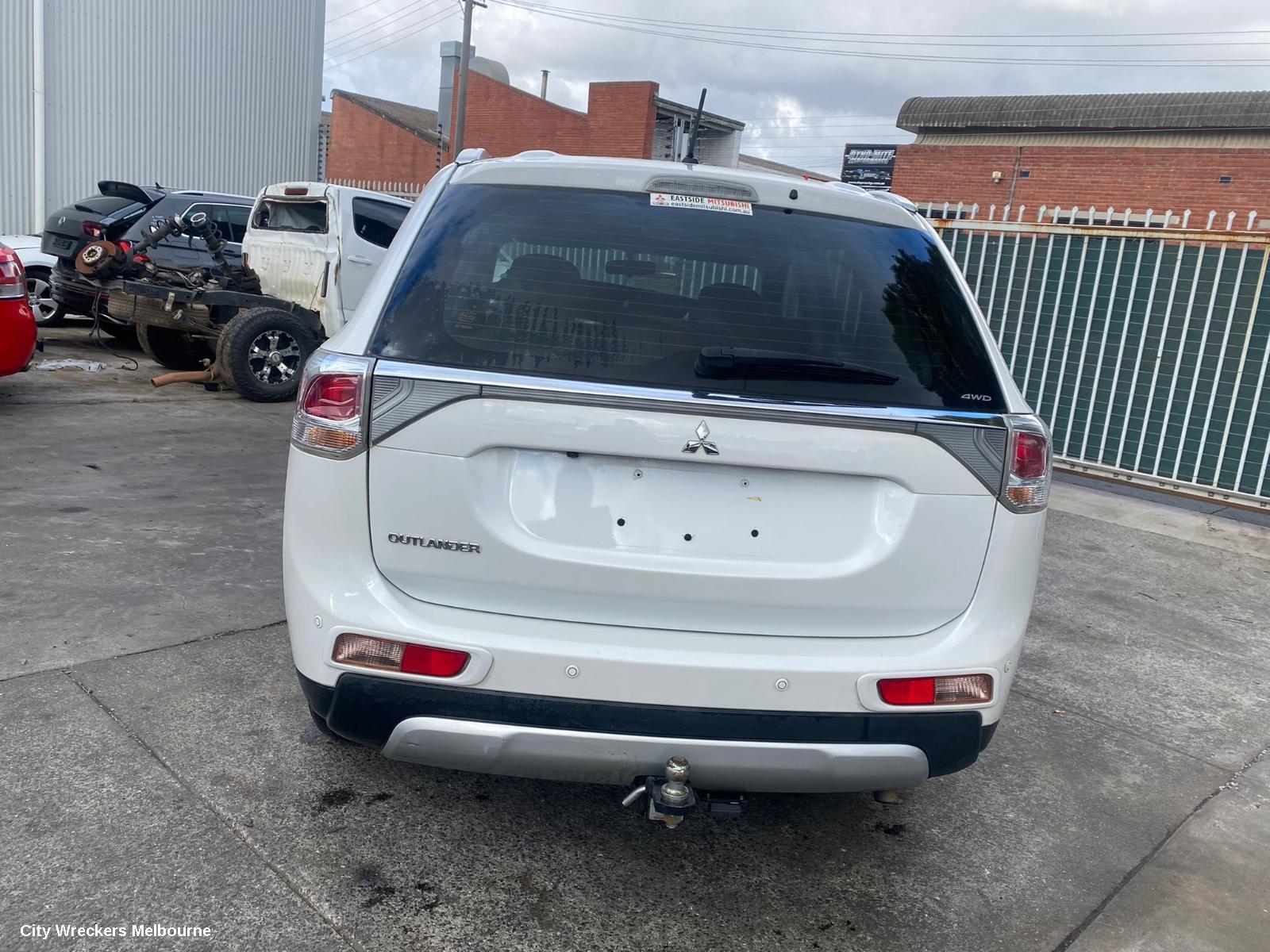 MITSUBISHI OUTLANDER 2014 Rear Bumper