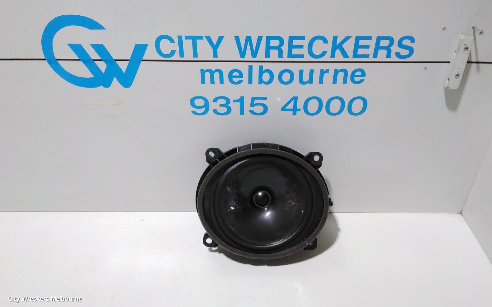 TOYOTA CAMRY 2018 SPEAKER