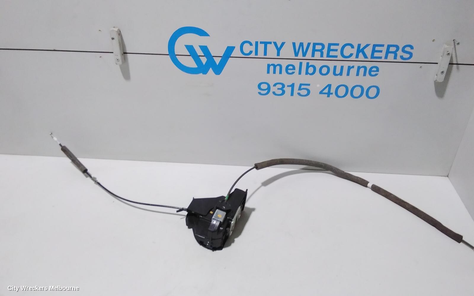 NISSAN JUKE 2014 Door/Boot/Gate Lock