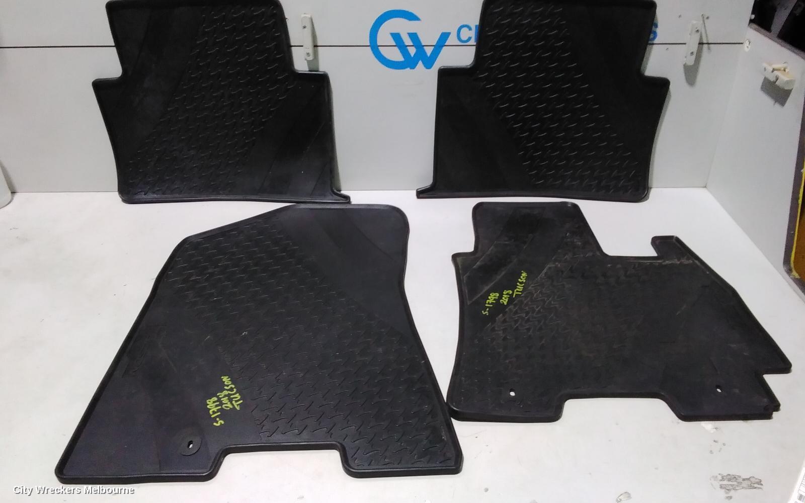 HYUNDAI TUCSON 2018 Floor Mats
